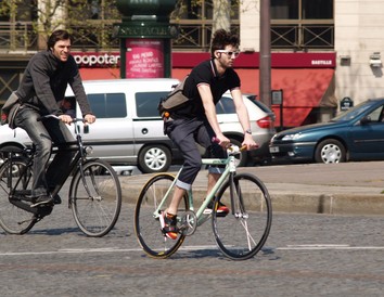 fixie rider