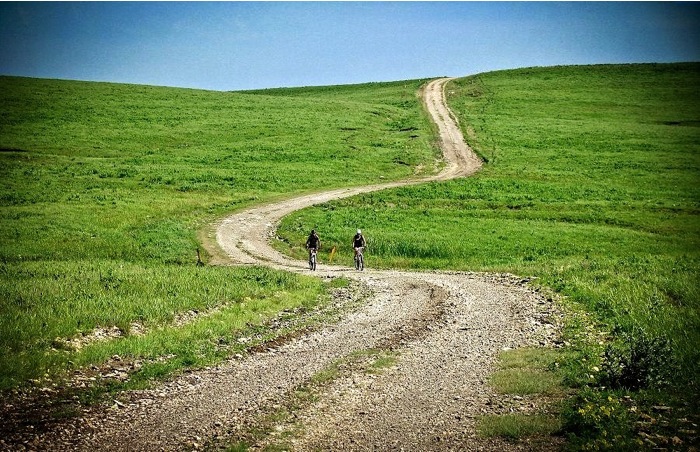 Riders on the Dirty Kanza 200