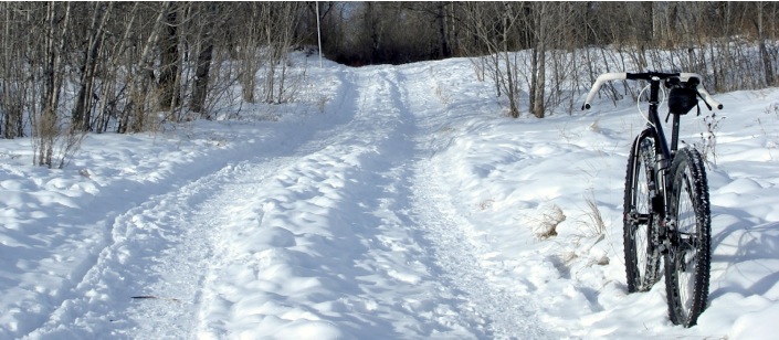 cycling in winter snow