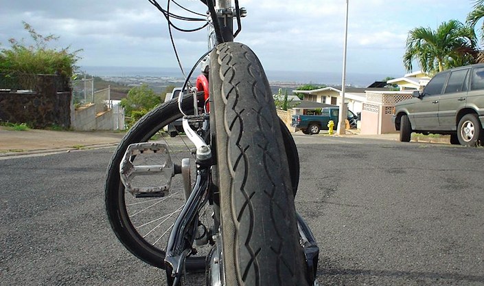 slick tires on mountain bike