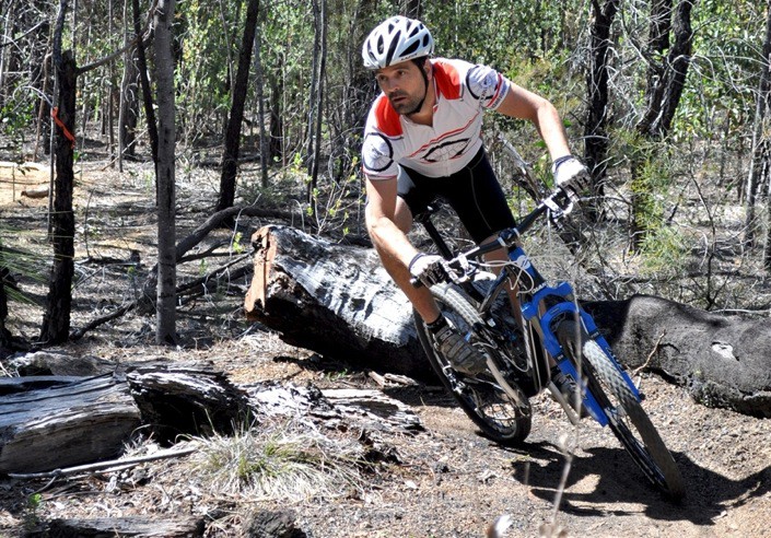 Mountain bike cornering - lean with bike not body