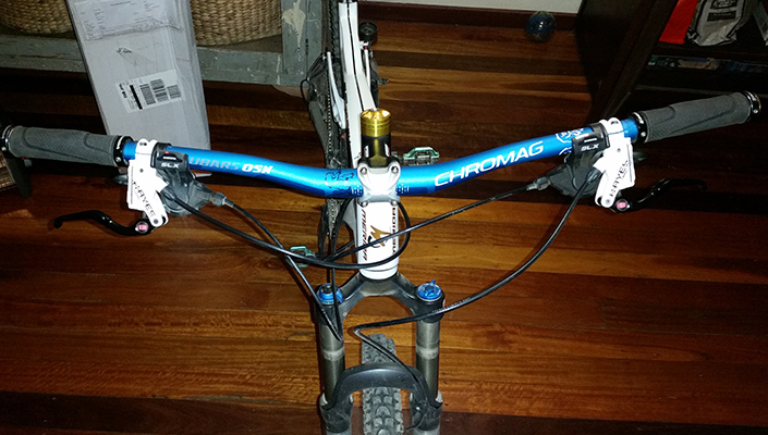 wide mountain bike handlebars