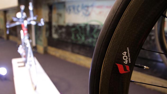 Zipp 404 carbon bicycle wheel