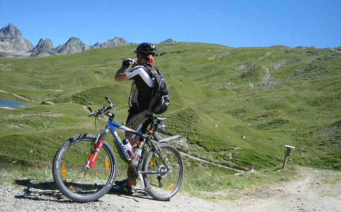 cycle touring on mtb