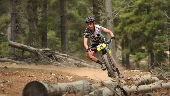 Briony Mattocks, Shimano Di2 ambassador, in action at Kowalski Classic