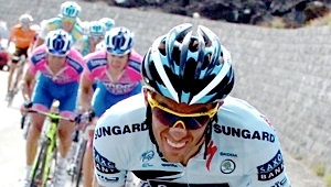 Alberto Contador wears a Breathe Right strip - Giro d'Italia 2011. photo: steephill.tv