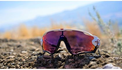 Oakley Jawbreaker PRIZM Road sunglasses