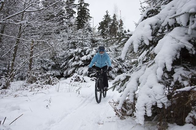 Mountain biking in the snow