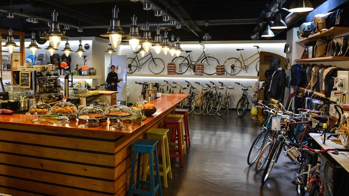 Vélocité Café - A beautiful bike shop and cafe