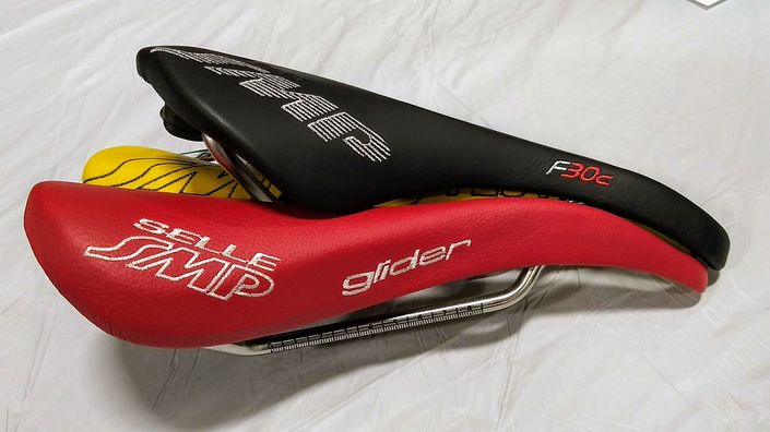 Selle SMP's flatter F30C saddle compared to a traditional-shaped Glider