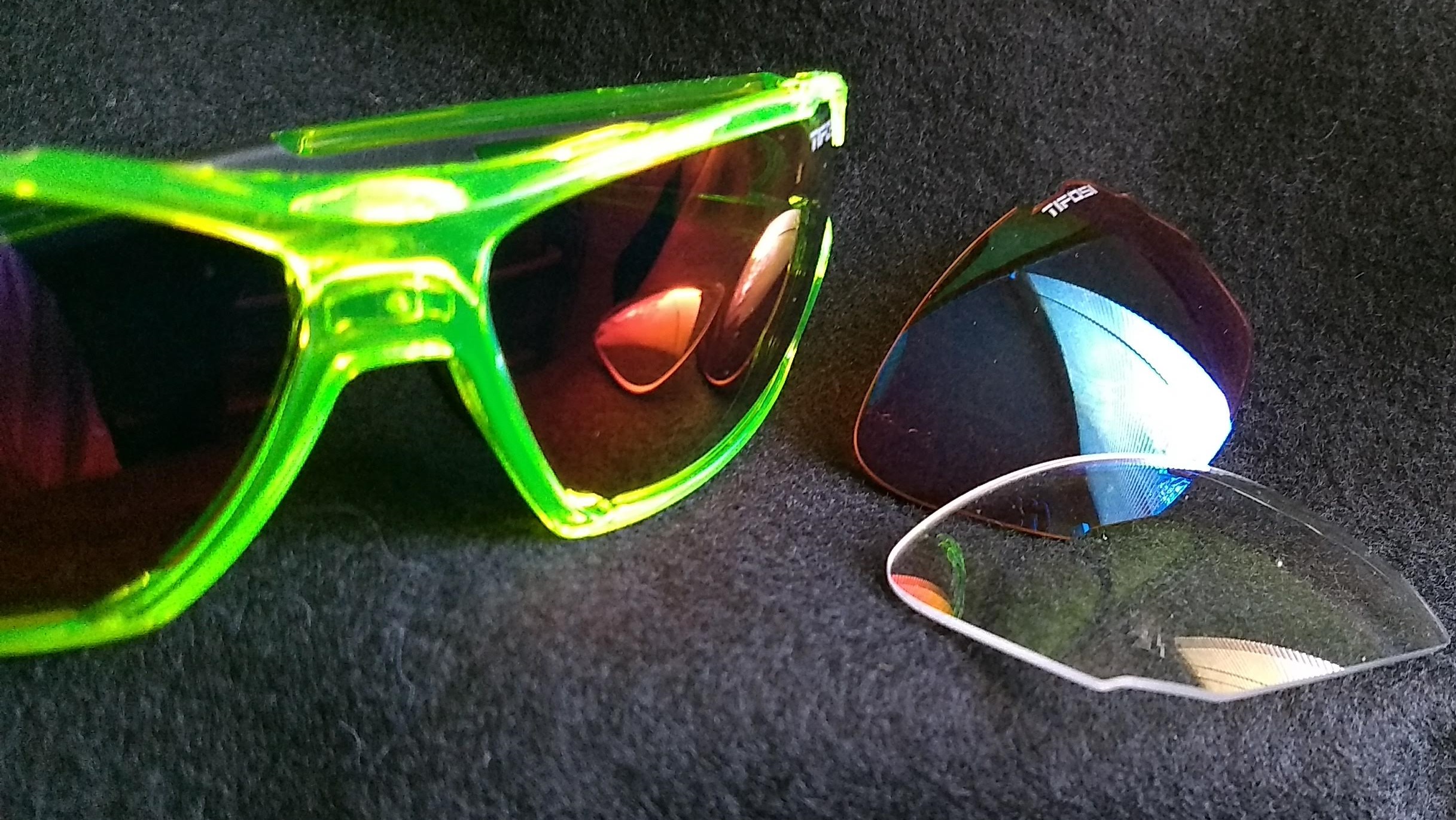 Tifosi AMOK Sunglasses Case and Lenses