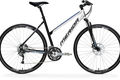 Crossway 300 d black white lady 2012 cat.tif